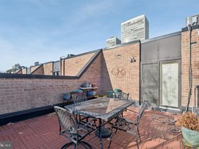 130 Spruce Street 15B, Philadelphia PA 19106