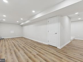 12920 New Parkland Drive, Herndon VA 20171