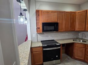 1612 W Glenwood Avenue, Philadelphia PA 19132