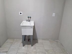 1612 W Glenwood Avenue, Philadelphia PA 19132