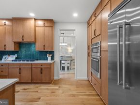 2370 Whitestone Hill Court, Falls Church VA 22043