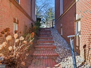 7996 Reserve Way, Vienna VA 22182