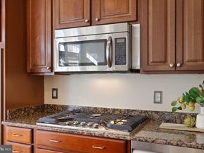 7996 Reserve Way, Vienna VA 22182