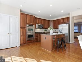 7996 Reserve Way, Vienna VA 22182