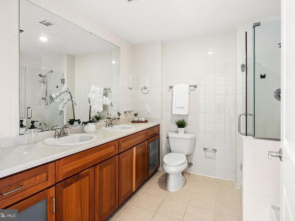 121-35 Walnut Street 405, Philadelphia PA 19106