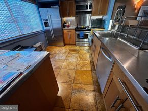 7 N Christopher Columbus Blvd Boulevard N 235, Philadelphia PA 19106
