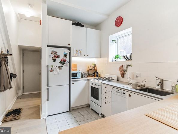 1108 Pine Street, Philadelphia PA 19107