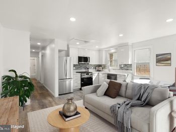 28 E Reed Avenue