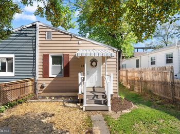28 E Reed Avenue