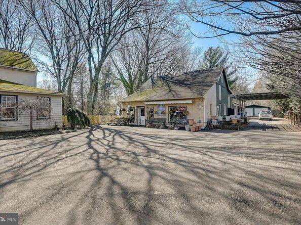 1525 Limekiln Pike, Dresher PA 19025