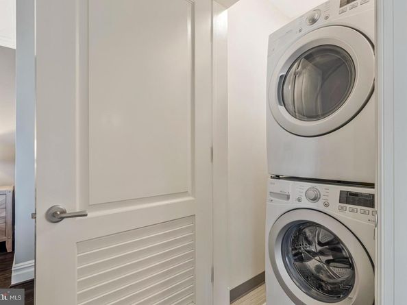 6900 Fleetwood Road 322, Mclean VA 22101