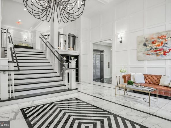 6900 Fleetwood Road 322, Mclean VA 22101