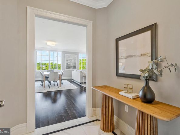 6900 Fleetwood Road 322, Mclean VA 22101