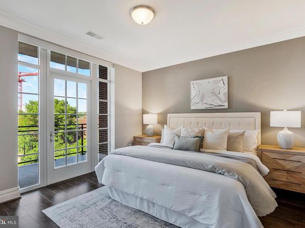 6900 Fleetwood Road 322, Mclean VA 22101