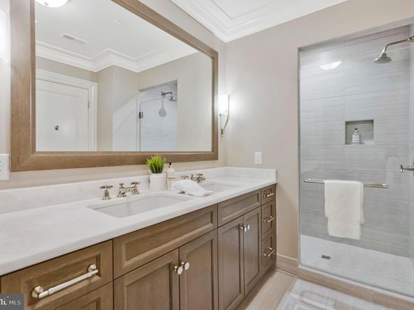 6900 Fleetwood Road 322, Mclean VA 22101