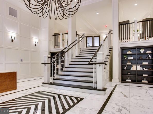 6900 Fleetwood Road 322, Mclean VA 22101