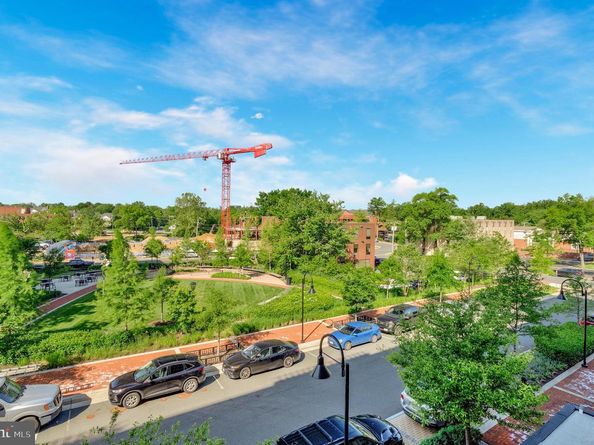 6900 Fleetwood Road 322, Mclean VA 22101