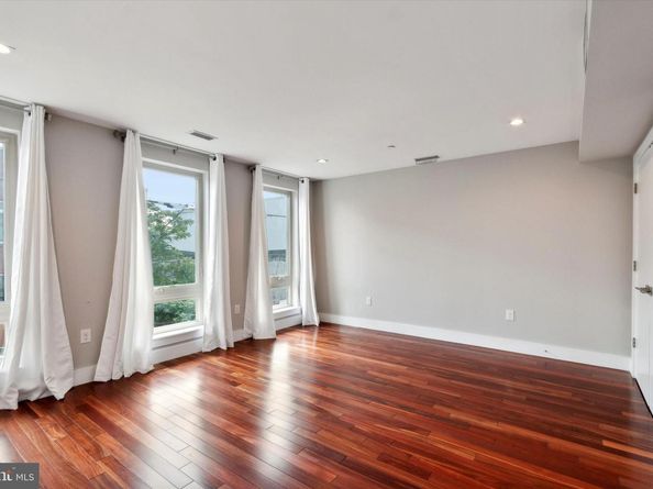 1310 S 20TH Street, Philadelphia PA 19146