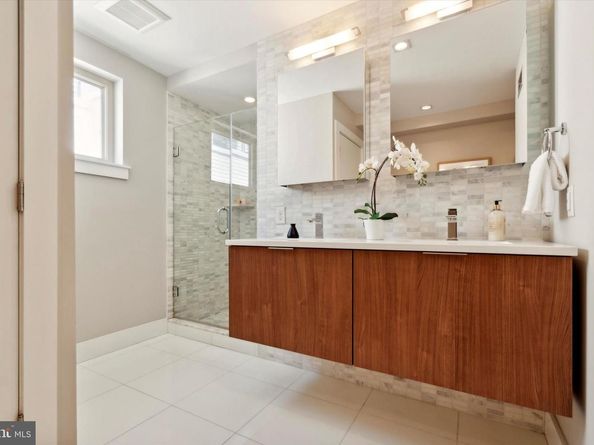 1310 S 20TH Street, Philadelphia PA 19146