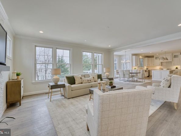 309 Park Street NE, Vienna VA 22180