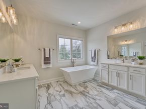 309 Park Street NE, Vienna VA 22180