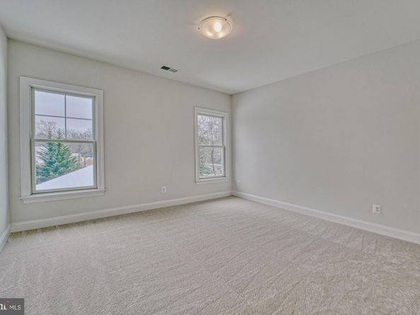 309 Park Street NE, Vienna VA 22180