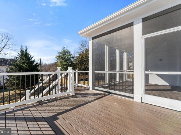 309 Park Street NE, Vienna VA 22180