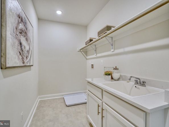 309 Park Street NE, Vienna VA 22180