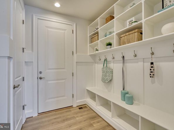 309 Park Street NE, Vienna VA 22180