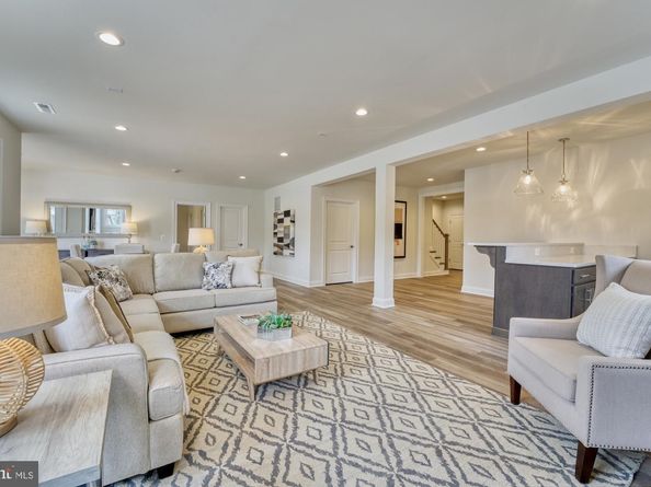 309 Park Street NE, Vienna VA 22180