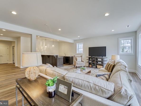 309 Park Street NE, Vienna VA 22180