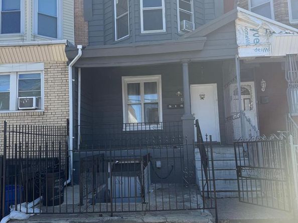 816 W Erie Avenue, Philadelphia PA 19140