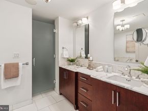 202 W Rittenhouse Square 3203, Philadelphia PA 19103