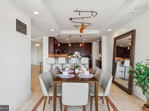 202 W Rittenhouse Square 3203, Philadelphia PA 19103