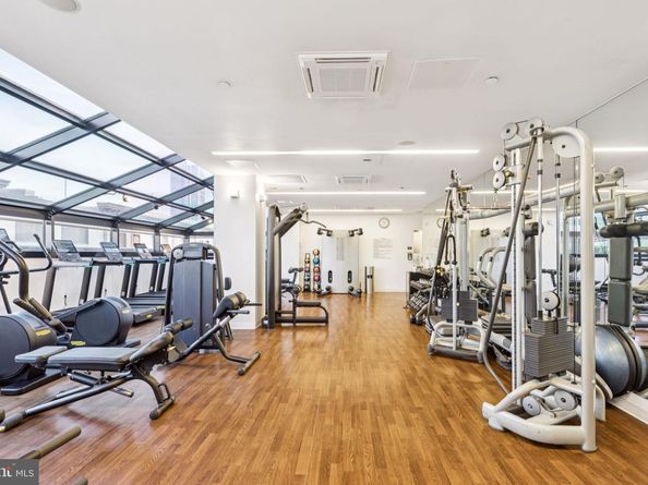 202 W Rittenhouse Square 3203, Philadelphia PA 19103