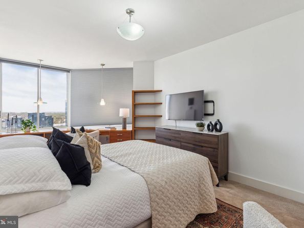 202 W Rittenhouse Square 3203, Philadelphia PA 19103