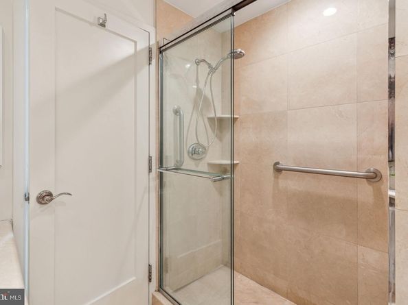 202 W Rittenhouse Square 3203, Philadelphia PA 19103