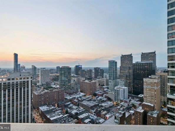 202 W Rittenhouse Square 3203, Philadelphia PA 19103