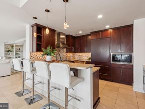 202 W Rittenhouse Square 3203, Philadelphia PA 19103