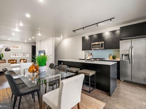 529 W Jefferson Street, Philadelphia PA 19122