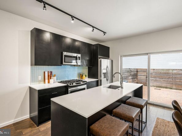 529 W Jefferson Street, Philadelphia PA 19122