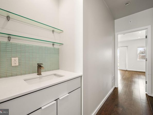 529 W Jefferson Street, Philadelphia PA 19122