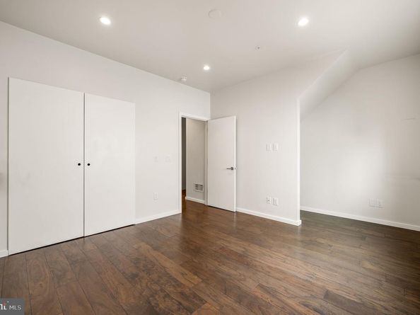 529 W Jefferson Street, Philadelphia PA 19122