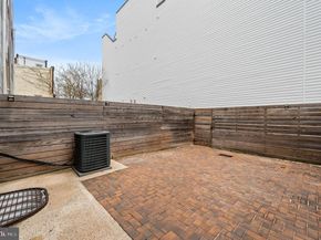 529 W Jefferson Street, Philadelphia PA 19122