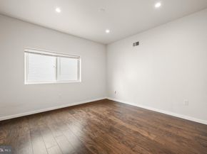529 W Jefferson Street, Philadelphia PA 19122