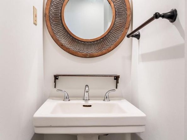 1 E Brookhaven Road, Wallingford PA 19086