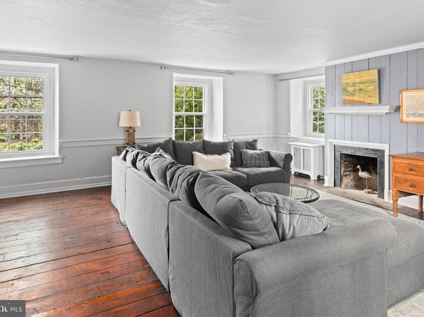 1 E Brookhaven Road, Wallingford PA 19086