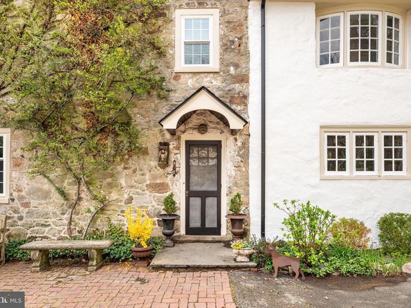 1 E Brookhaven Road, Wallingford PA 19086