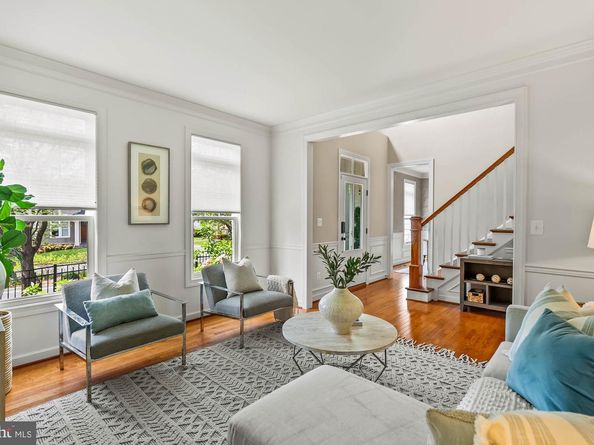 4950 34TH Street N, Arlington VA 22207