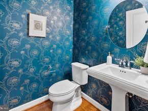 4950 34TH Street N, Arlington VA 22207